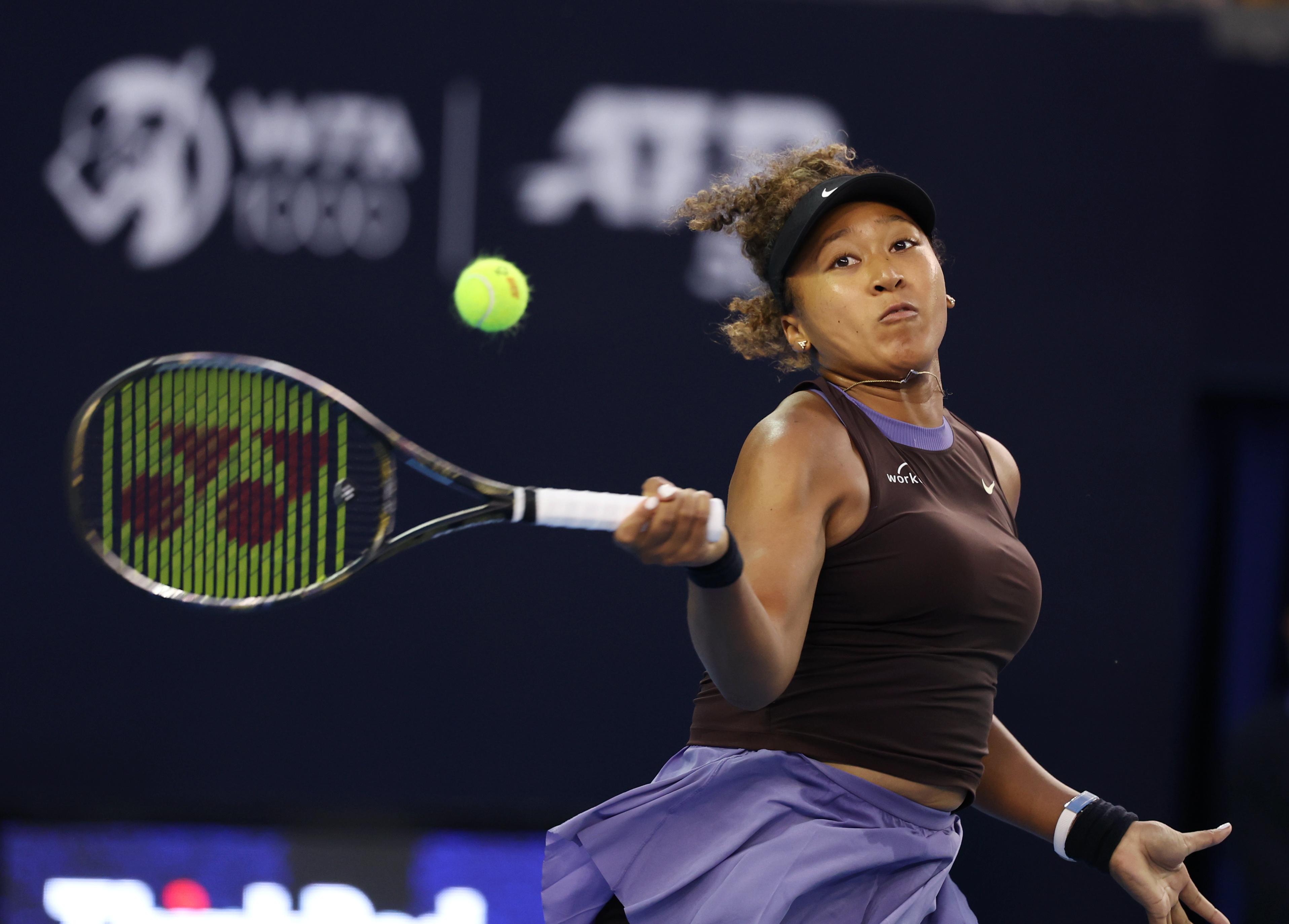  大坂直美回归赛场，赛事规则更新首场状态亮眼，雄鹿观众沸腾！