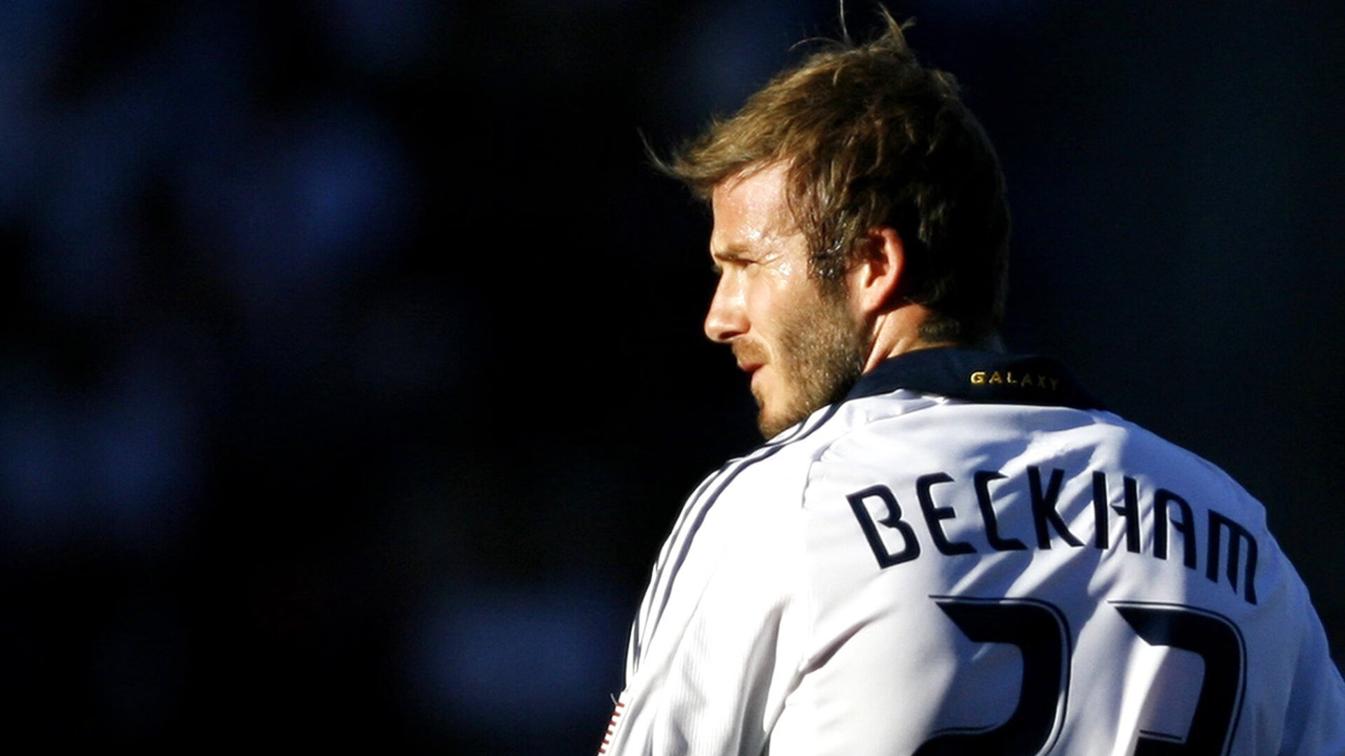 战术调整首场状态出色，曼联观众沸腾！，JackeyLove重返赛场热度持续攀升